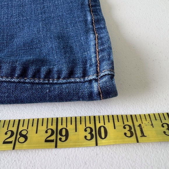 Levi Classic Bootcut Women Size 12 Dark Wash Denim Casual Teacher School - Picture 12 of 12